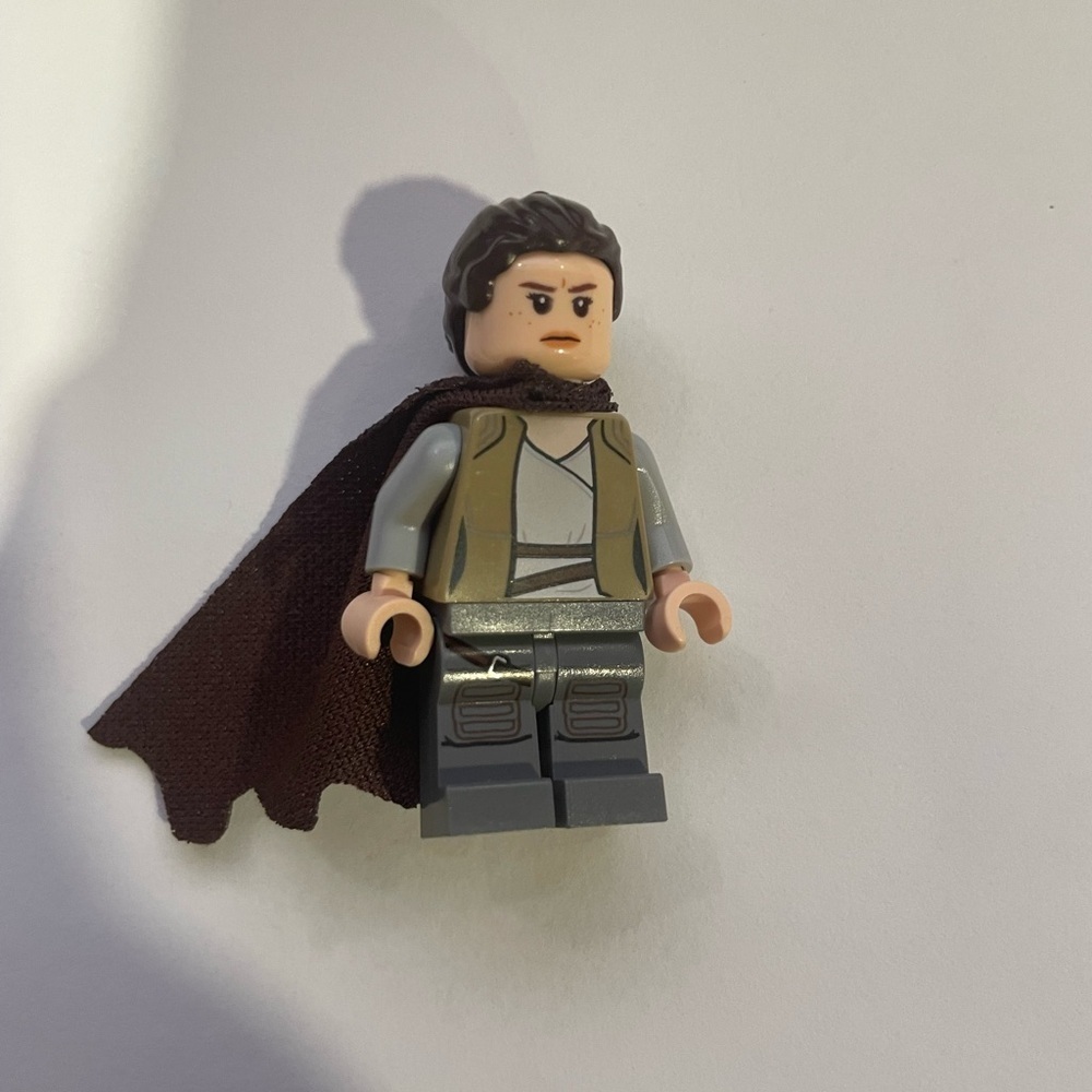 Lego Rey Minifigure w/ Lightsaber 75200 sw0888